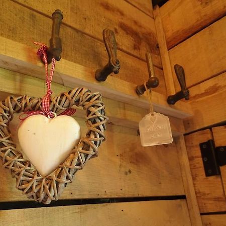 La Cabane Du Cerf Et Son Sauna Attre ภายนอก รูปภาพ